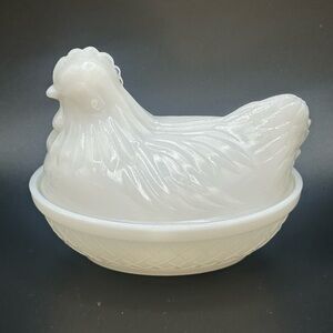 White vintage milk glass small hen on a nest 31/2” tall by 4" long.